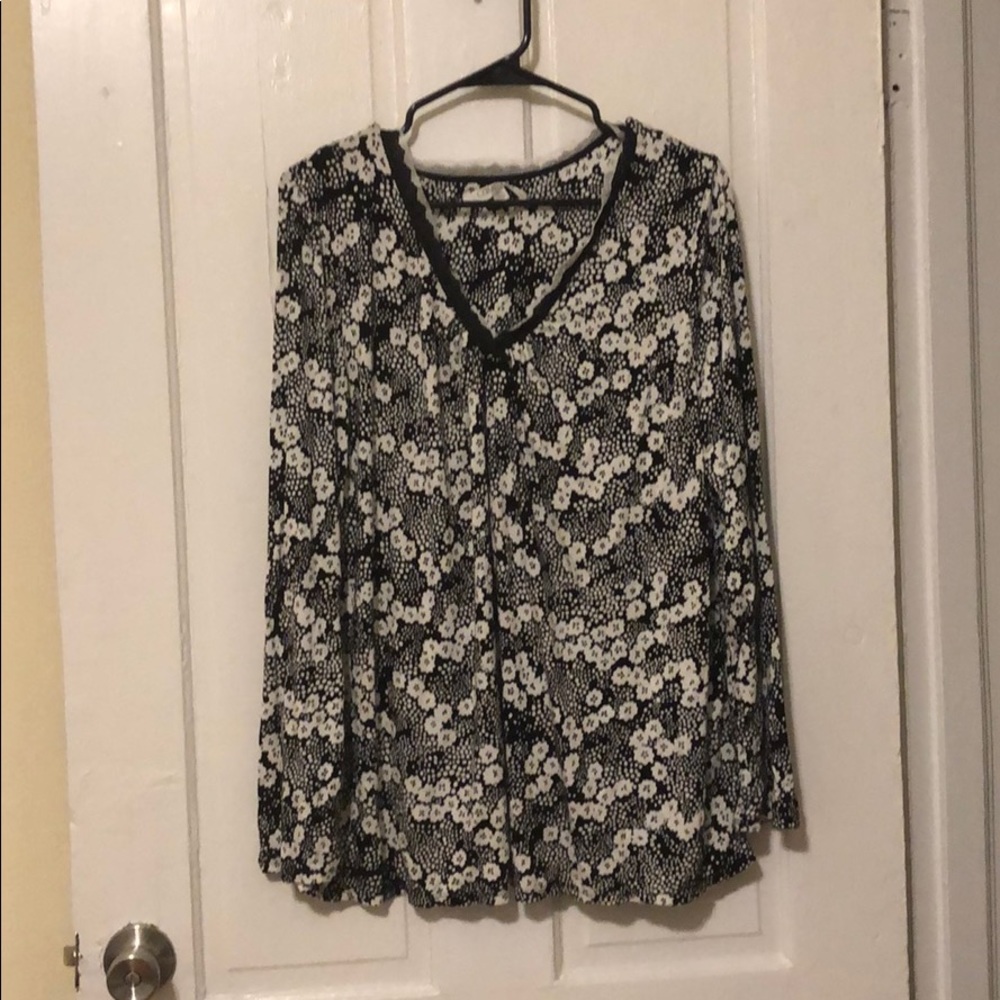 Company Ellen Tracy Black & White Flower Blouse-XL